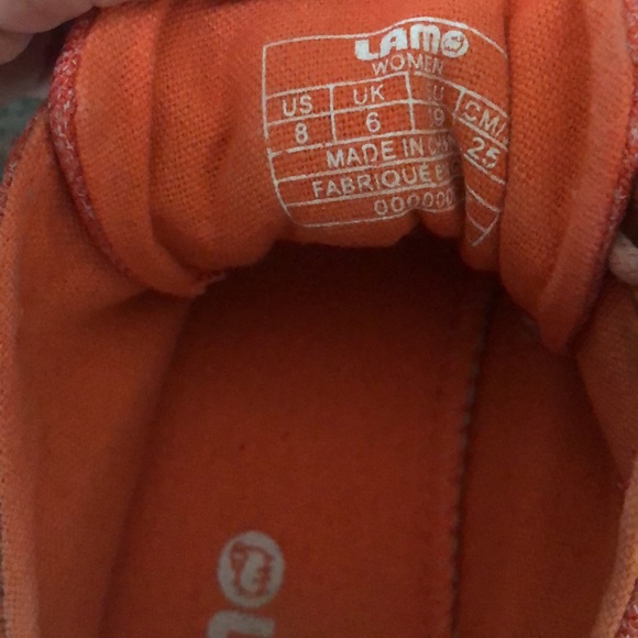 Pinky-peach Lamo sneakers size 8 - Picture 4 of 5